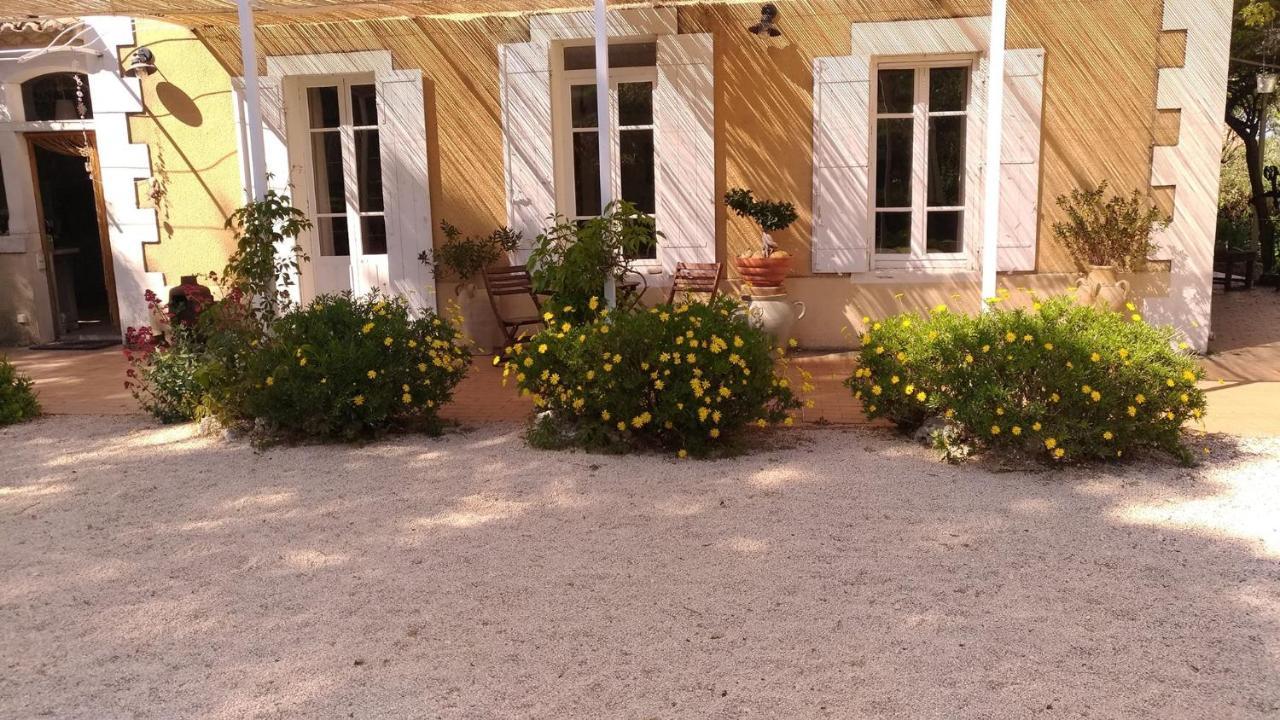 Le Fer En Ceze Bed & Breakfast Sabran Dış mekan fotoğraf